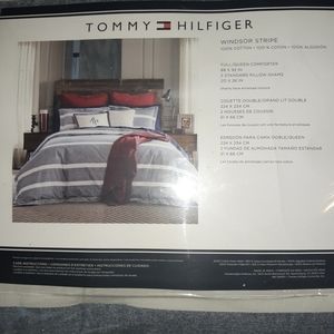 Queen size Tommy Hilfiger comforter